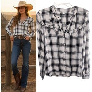 Old Navy Flannel Button Down Boyfriend Shirt Sz XS Black White Plaid Ruffled